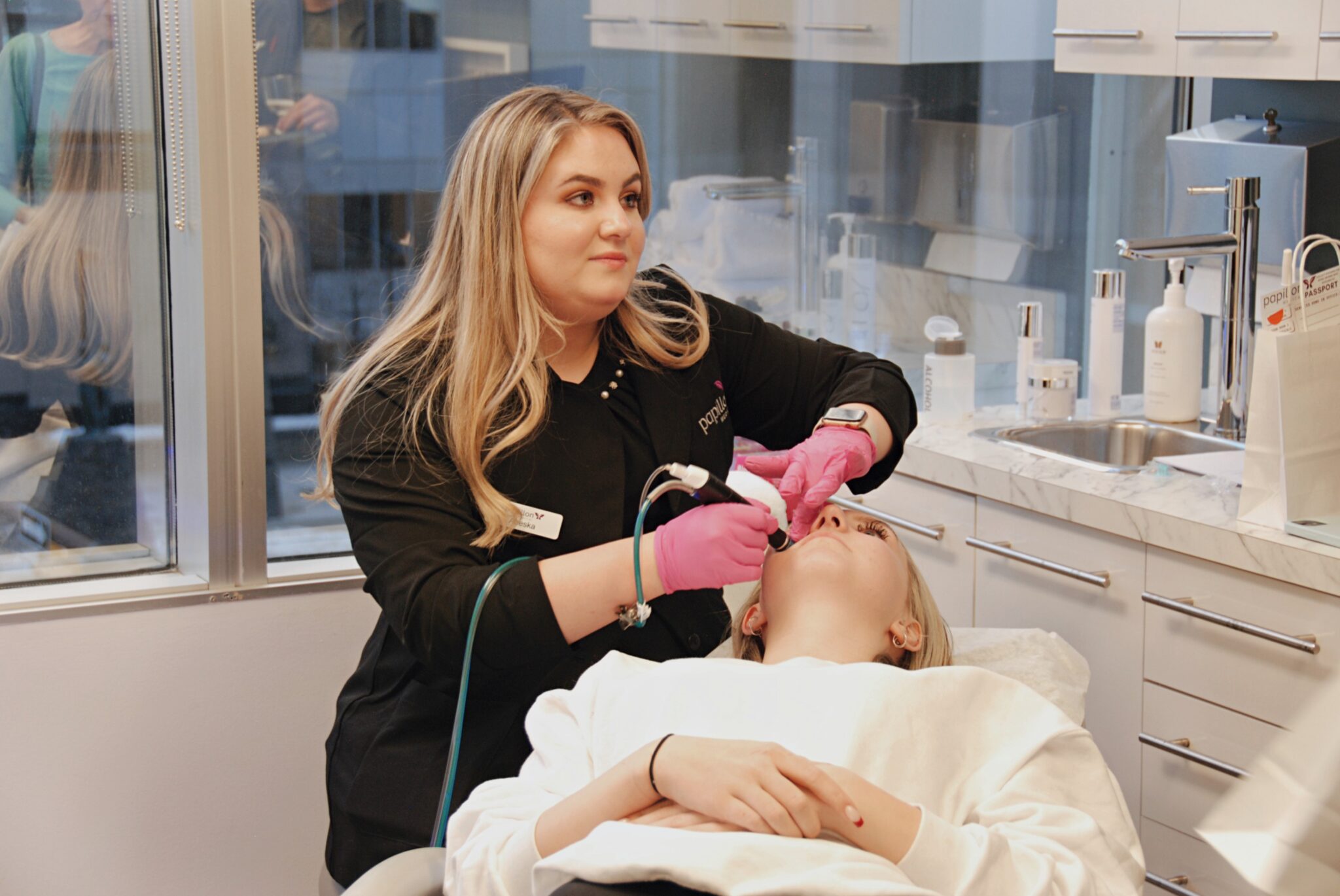 Hydrafacial Skincare Calgary Resurfacing Chemical Peel & Moisturizer